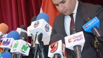 الشباب تنفي شائعة فتح مراكز الشباب والأندية