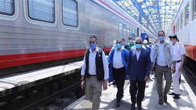 وزير النقل يتفقد ورش فرز السكك الحديد