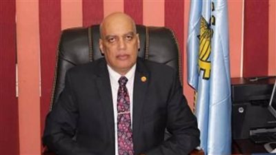 الاقصر: طلاب الصف الثاني الثانوي يؤدون امتحان اللغة الانجليزية عبر المنصة الاليكترونية