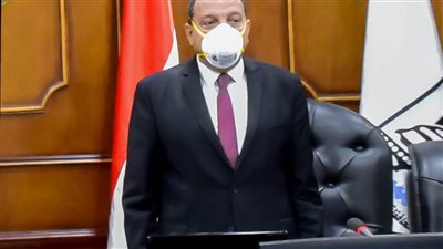 مجلس جامعة بني سويف يقف دقيقة حدادا على أرواح شهداء بئر العبد