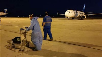 وصول 151 مصريا من بغداد إلى مطار مرسى علم الدولي