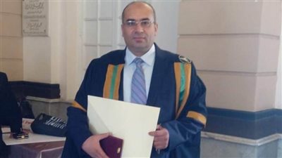 أستاذ بجامعة المنصورة يفوز بجائزة الشيخ خليفة التربوية