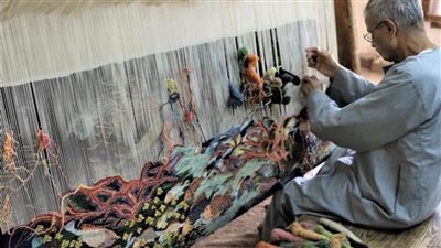 حملة لإحياء النسيج اليدوي تقودها طالبات إعلام الجامعة البريطانية 