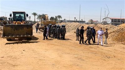 جهاز القاهرة الجديدة يسترد قطعة أرض بمساحة 10 أفدنة على طريق القاهرة السويس