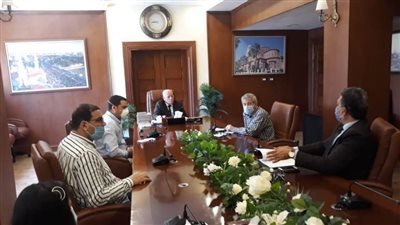 محافظ بورسعيد يعقد اجتماعا مع اللجنة التنسيقية لقانون التصالح في بعض مخالفات البناء 