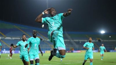 نجوم على الخط.. حين تزلزلت الدكة فرحًا بفك شفرة بيراميدز