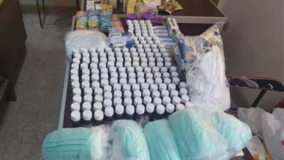 ضبط 65 ألفا و430 قطعة مستلزمات طبية بحوزة تاجر بغرض الاحتكار في الإسكندرية
