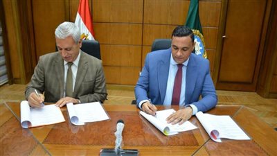 محافظ الدقهلية يوقّع عقد تأهيل محطات الصرف بـ15 مايو