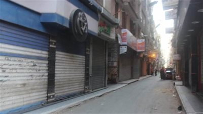 كفرالشيخ تغلق المحال التجارية والكافتيريات 