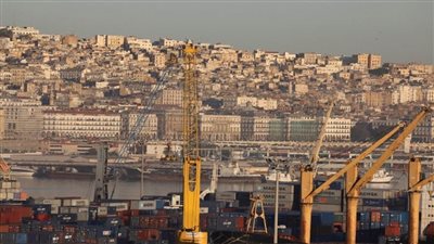 الحكومة الجزائرية تتخذ قرارات غير مسبوقة لزيادة الاستثمارات الأجنبية