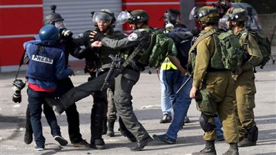  66 انتهاكا إسرائيليا بحق الصحفيين الفلسطينيين منذ بداية العام الجاري