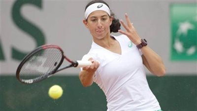 رئيس الجزائر يتكفل بلاعبة التنس 