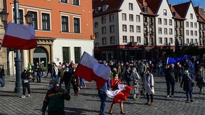 بولندا.. أزمة سياسية بعد فشل السلطات في تنظيم انتخابات الرئاسة عن بعد