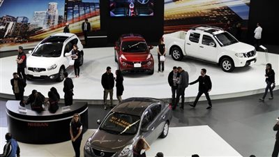 الجزائر تلغي الحظر المفروض على استيراد السيارات