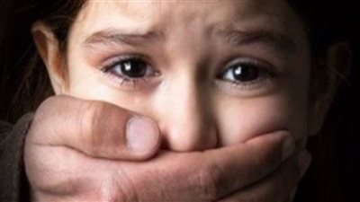 سائق مفتي تركيا  يغتصب طفلة فى رابعة إبتدائى