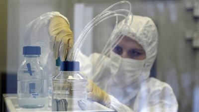 علماء أمريكيون يكشفون طريقة جديدة يمكن من خلالها ينتقل فيروس كورونا 