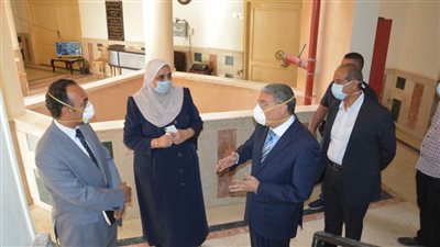  محافظ المنيا يتفقد مركز خدمات ودراسات المرأة والطفل