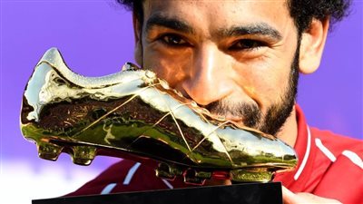 «فيفا» يحتفل بـ«صلاح» الذهبي 