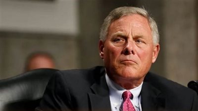 استقالة رئيس لجنة الاستخبارات في مجلس الشيوخ الأمريكي