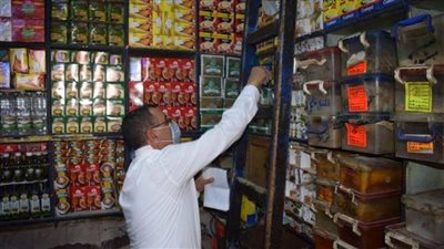 ضبط مشرف إنتاج بمخبز استولى على 459 بطاقة تموينية بملوي بالمنيا