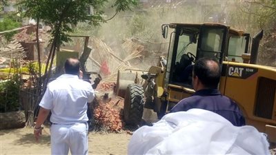 إزالة 6 تعديات على المجاري المائية بالبحيرة