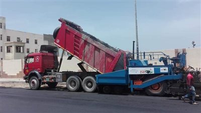 استمرار أعمال تطوير ورفع كفاءة شارع عاطف السادات ببورسعيد