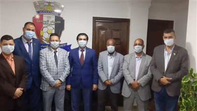 رئيس اتحاد الميني فوتبول يتفقد مقر منطقة الإسكندرية
