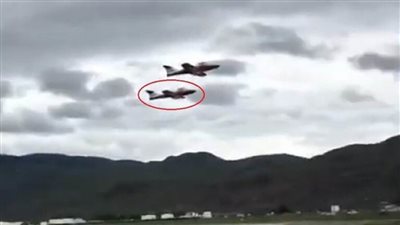 لحظة تحطم طائرة لسلاح الجو الكندي (صور + فيديو)