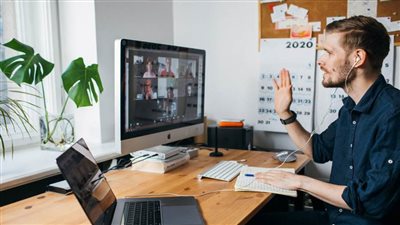 في زمن الكورونا: عالميا.. ثلث الموظفين يعملون لوقت أطول