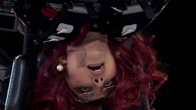 6 مواقف مُحرجة تعرضت لها نبيلة عبيد مع 