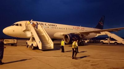 مطار مرسى علم يستقبل رحلة طيران قادمة من السودان على متنها 77 مصريا