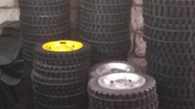 ضبط مصنعي منظفات وكاوتش بدون ترخيص بالإسكندرية