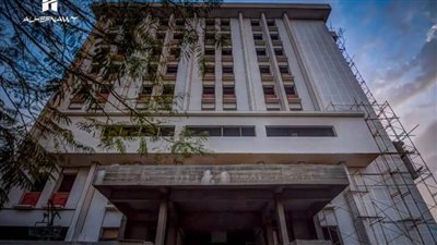 أبناء الدفعة ٣٠ من خريجي طب أسيوط يفترشون١٠ عنابر بتكلفة ٣٨١ ألف جنيه 