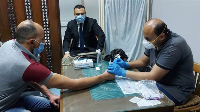 سحب العينات من الموظفين