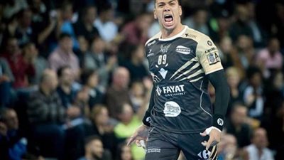 دينامو بوخارست الروماني يجدد تعاقده مع نجم فراعنة اليد