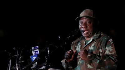 رئيس جنوب إفريقيا يعلن تخفيف إجراءات العزل اعتبارا من 1 يونيو