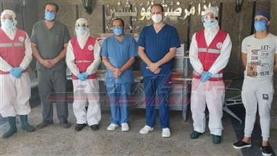 وفد من الهلال الأحمر فى زيارة لمستشفى قها للحجر الصحى لدعم الفريق الطبى