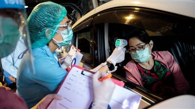 إيران تسجل انخفاضا في الإصابات بكورونا