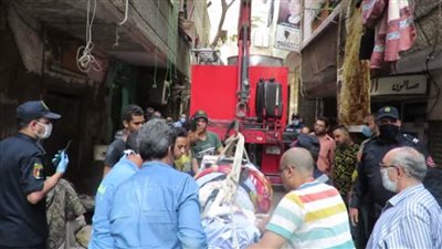 الحماية المدنية بالقاهرة تنقل مسنًا من مسكنه للمستشفى عقب تدهور حالته الصحية