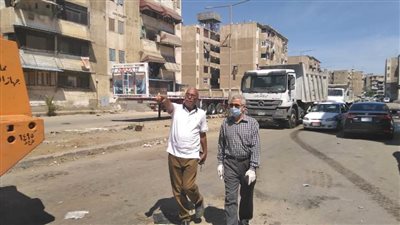 السكرتير العام لمحافظة بورسعيد يتابع أعمال النظافة بحي الزهور 