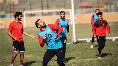 الأهلي ينفي مفاوضات العين الإماراتي لضم علي معلول