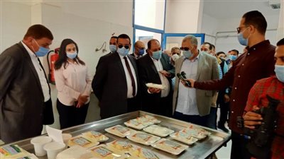 عاجل.. وزير الزراعة ومحافظ البحيرة يتفقدان مزارع الإنتاج الحيوانى