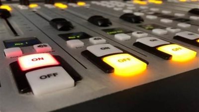 صدمة في تونس.. مقطع صوتي بإيحاءات جنسية عبر الإذاعة الرسمية