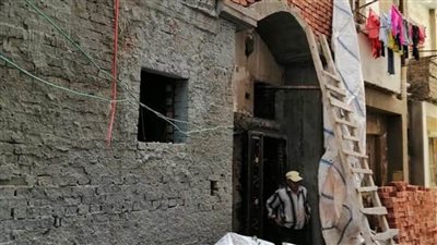 إيقاف ترميم عقار بالمنصورة لمخالفته قرار منع البناء 