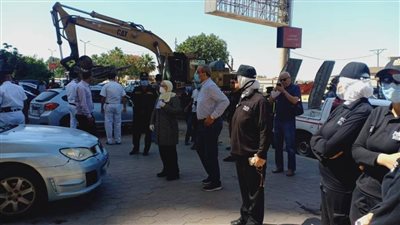 إزالة 20 عمارة مخالفة بكورنيش المعادي