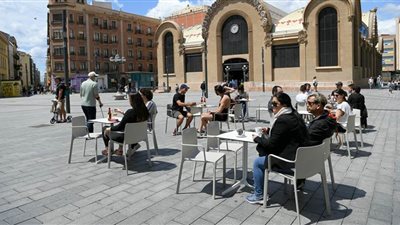 إسبانيا تخفف المزيد من قيود كورونا في أربع جزر صغيرة