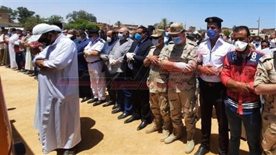 محافظ البحيرة يشارك في تشييع جثمان شهيد سيناء بمسقط رأسه بأبو المطامير
