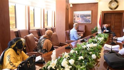 محافظ بورسعيد يوجه بسرعة استكمال أعمال الصرف الصحي بسوق بورفؤاد الجديد 