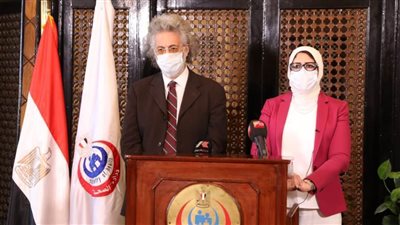 وزيرة الصحة: القيادة السياسية حريصة على توفير الدعم والرعاية للأطقم الطبية