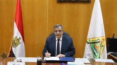 المغربي: مسابقة لإعداد بنوك أسئلة للمقررات بجامعة بنها